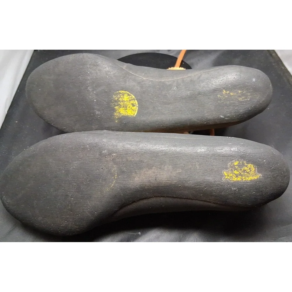 La Sportiva Mythos Climbing Shoes Mens Sz 8.5 Us Made In Italy.